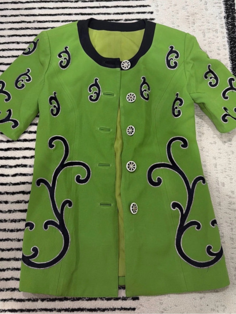 Vintage Women's Short Sleeve Green Embroidered Blazer Jacket